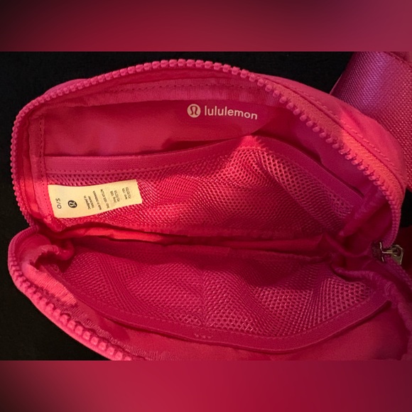 NWOT Lululemon Sonic Pink Belt Bag - Picture 8 of 10